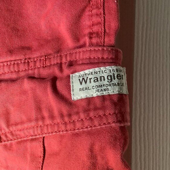 Wranglers Authentic Men Cargo Shorts - Picture 3 of 11